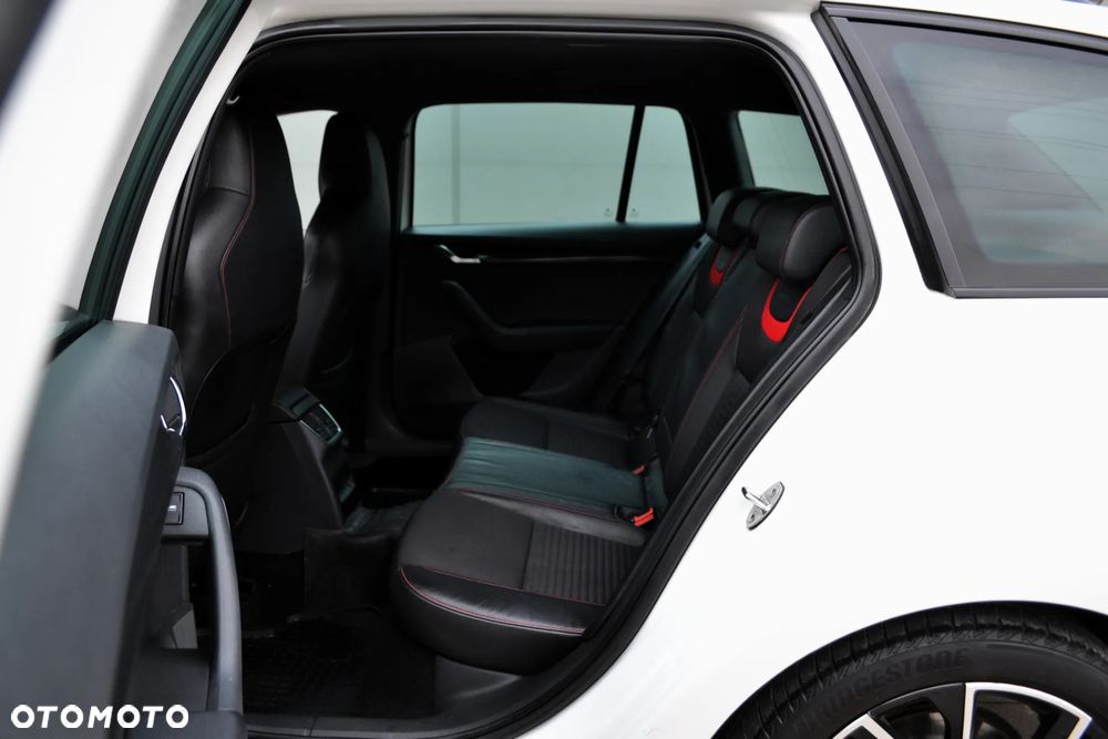 Skoda Octavia 2.0 TDI RS - 7