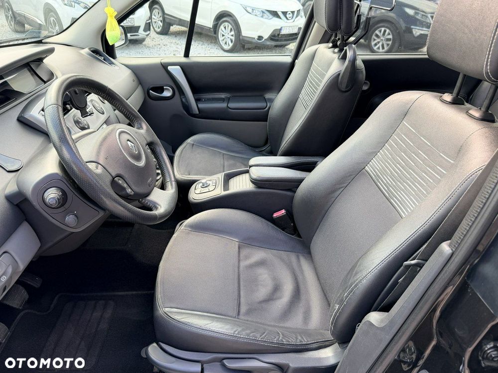 Renault Scenic 2.0 16V Privilege - 25