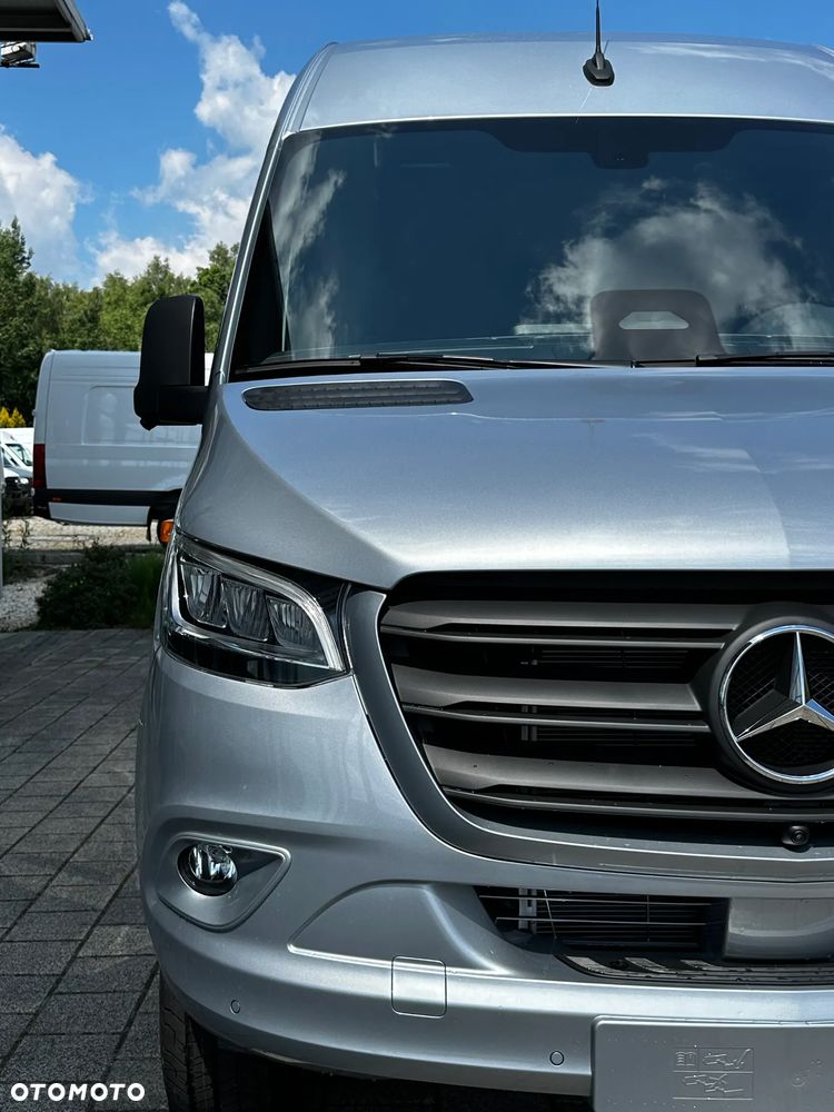 Mercedes-Benz Sprinter - 38