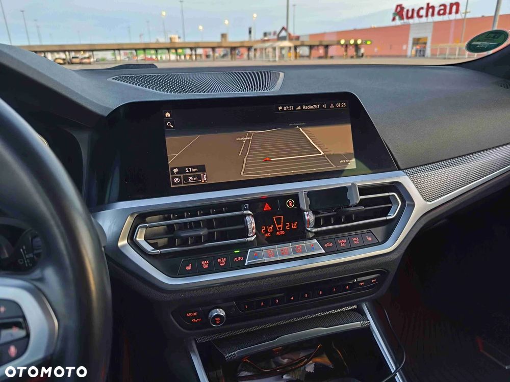 BMW Seria 3 318d M Sport - 13