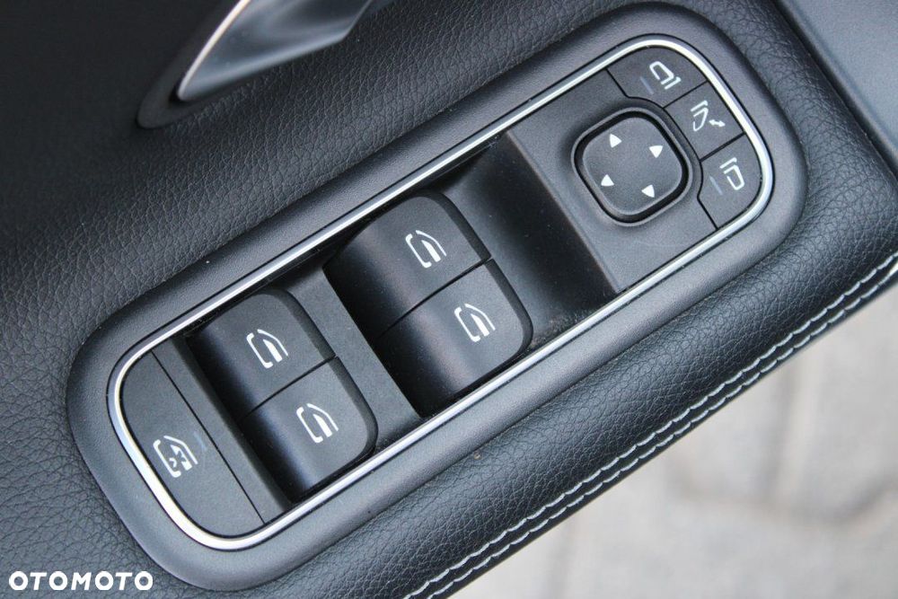 Mercedes-Benz CLA - 24