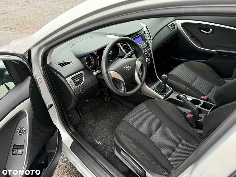 Hyundai i30 1.4 Comfort - 19