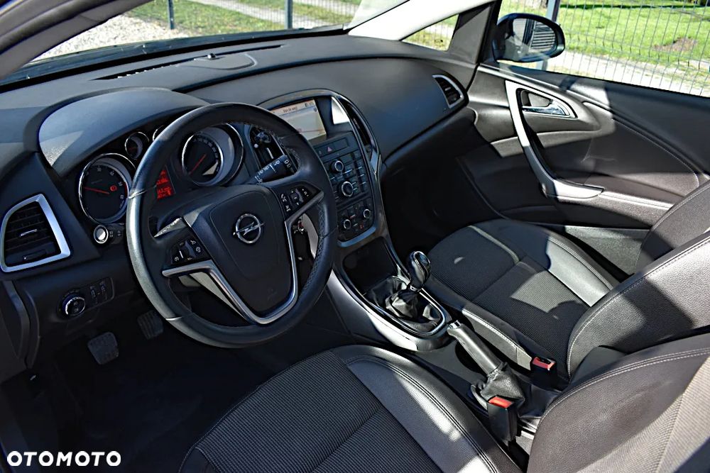 Opel Astra 1.7 CDTI Cosmo - 26