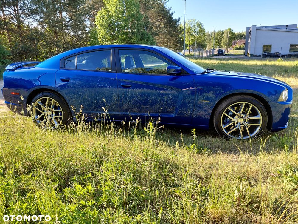 Dodge Charger 5.7 V8 RT - 11