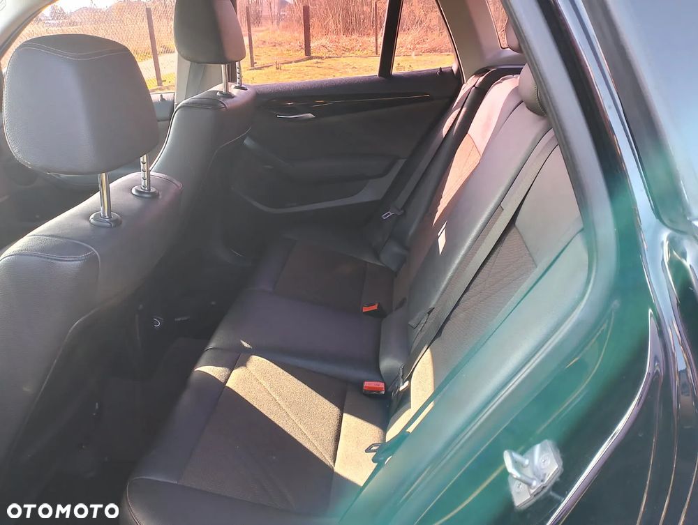 BMW X1 sDrive16d - 9