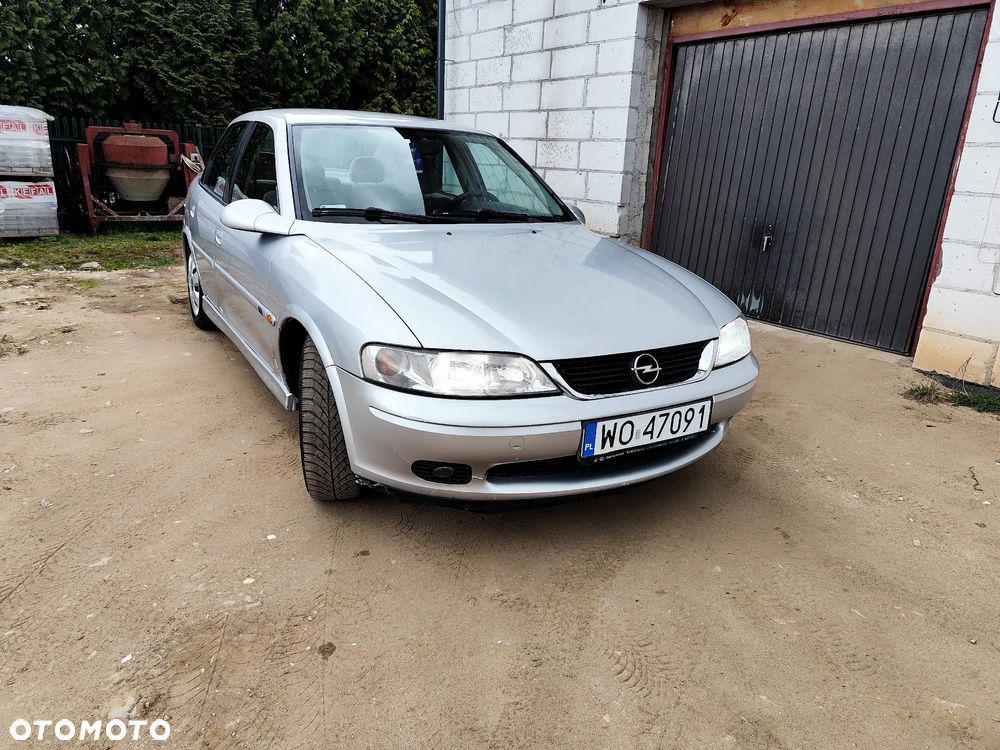 Opel Vectra 2.0 CDX - 2