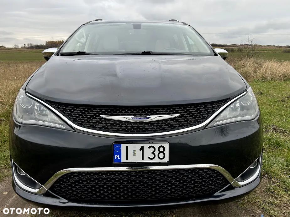 Chrysler Pacifica - 21