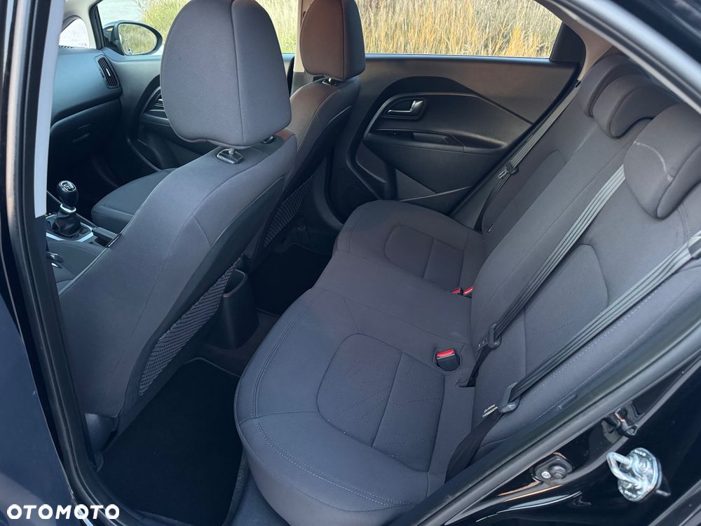 Kia Rio 1.4 Dream Team Edition - 22