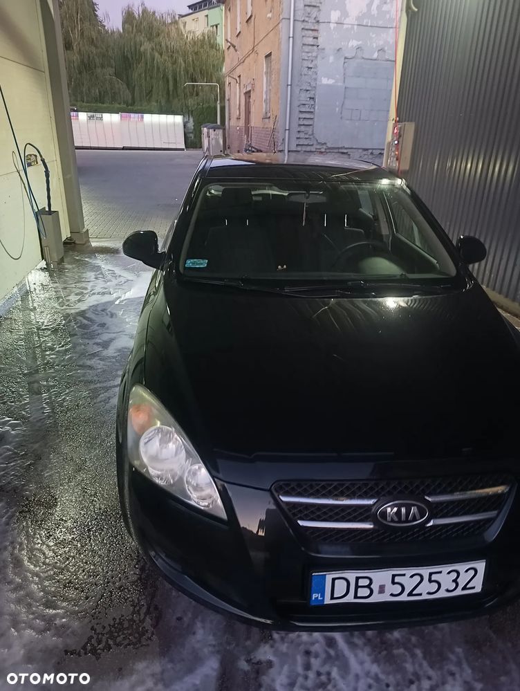 Kia Ceed 1.6 Comfort - 1
