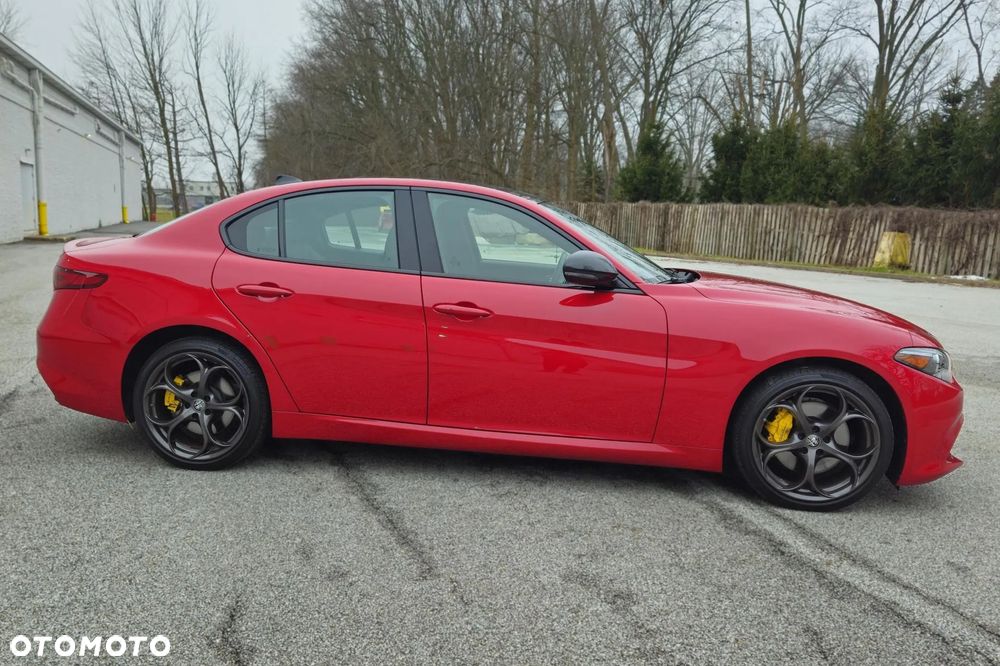Alfa Romeo Giulia 2.0 Turbo 16V AT8-Q4 Ti - 15