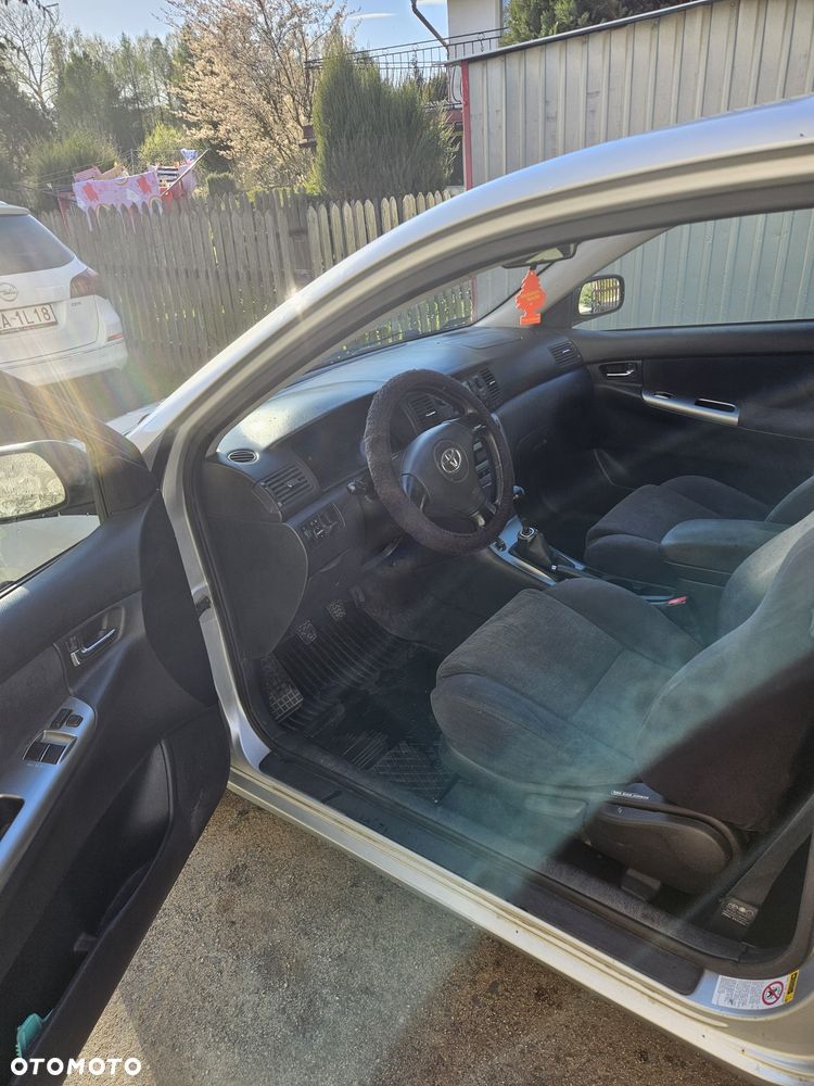 Toyota Corolla - 5