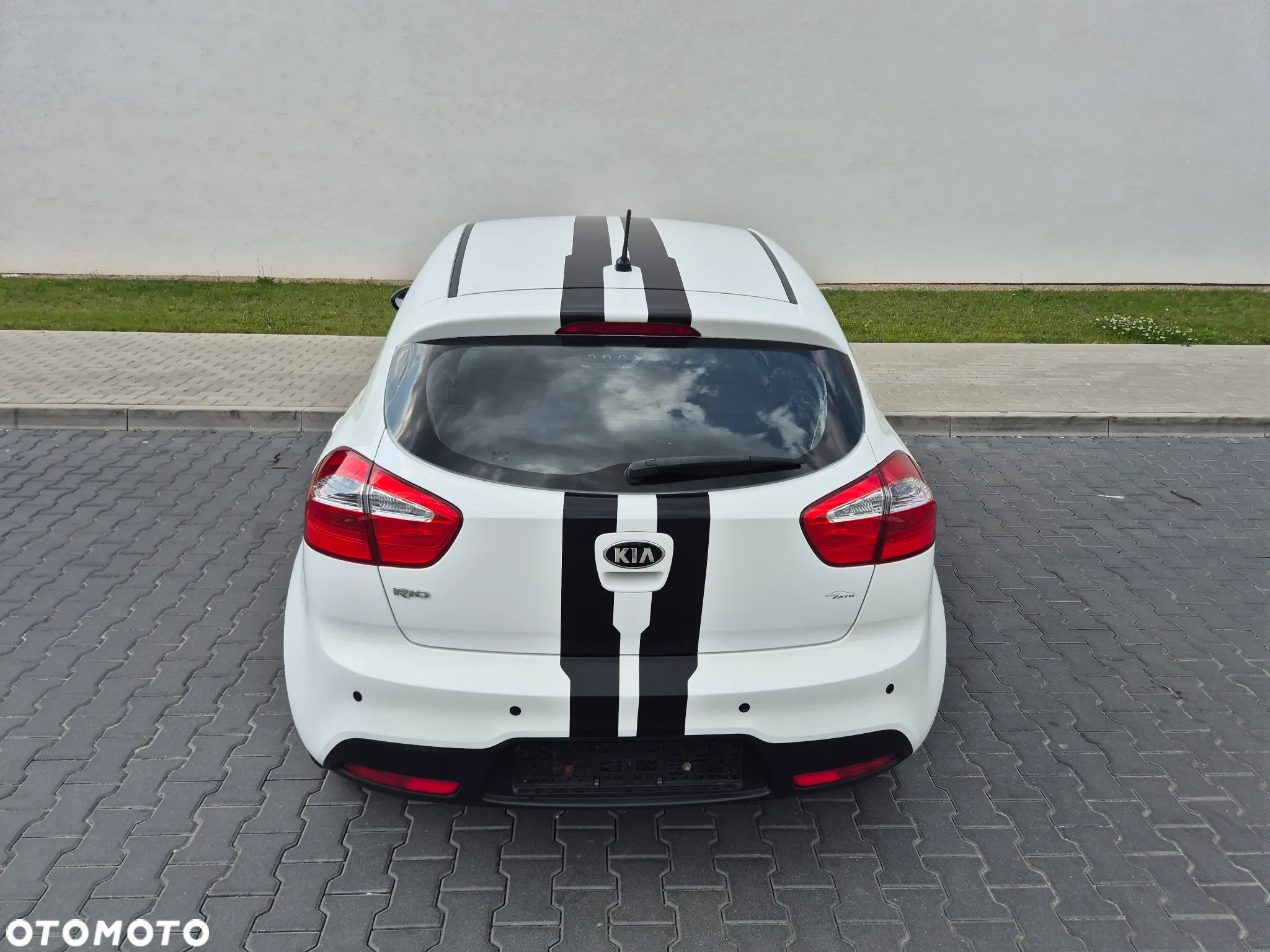 Kia Rio 1.2 Attract - 8