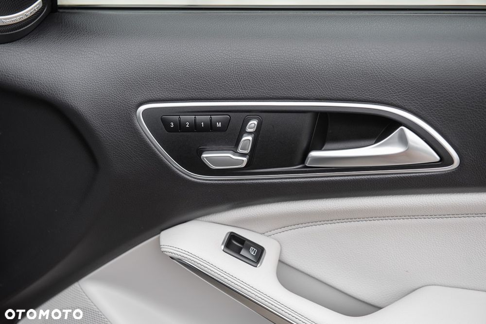 Mercedes-Benz GLA 200 7G-DCT Edition 1 - 34