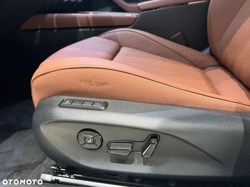 Skoda Superb 2.0 TDI SCR 4x4 L&K DSG - 10