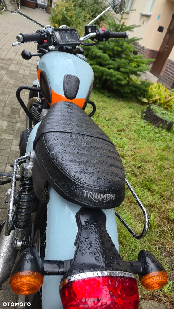 Triumph Bonneville - 7