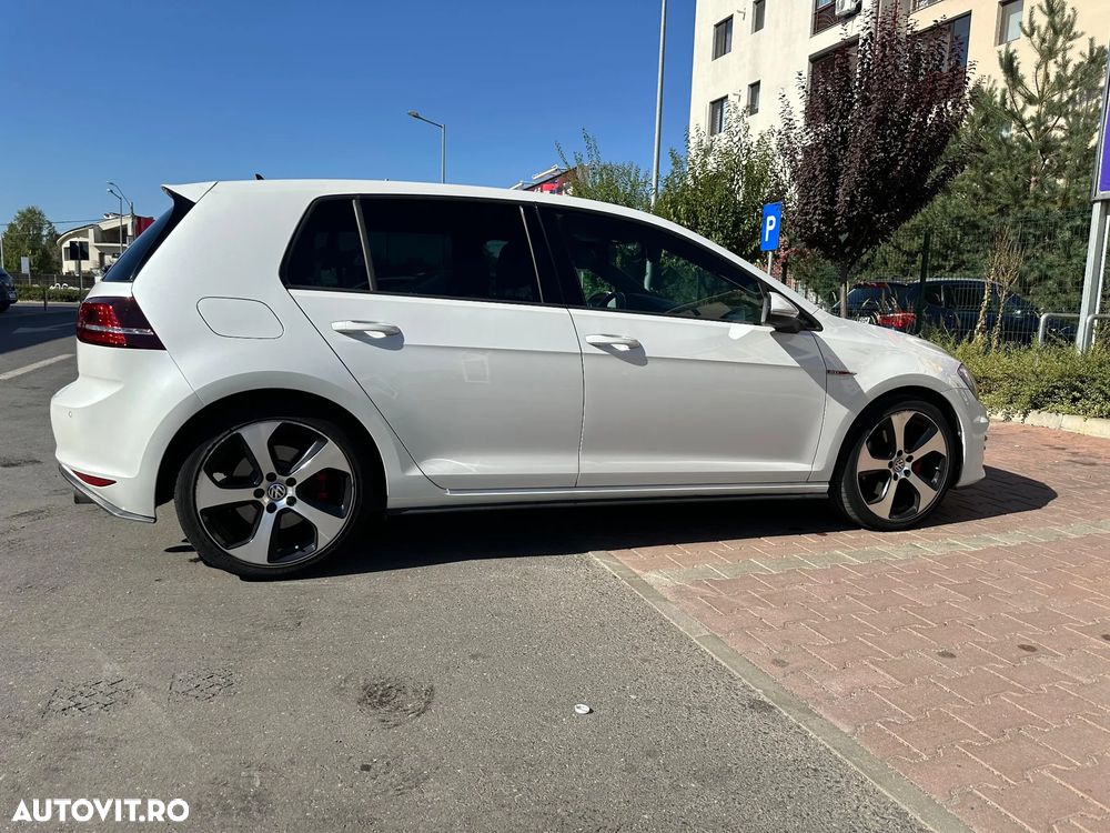 Volkswagen Golf 2.0 TSI BMT DSG GTI - 12