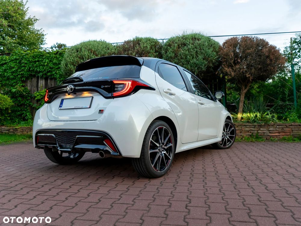 Toyota Yaris Hybrid 1.5 GR Sport - 6