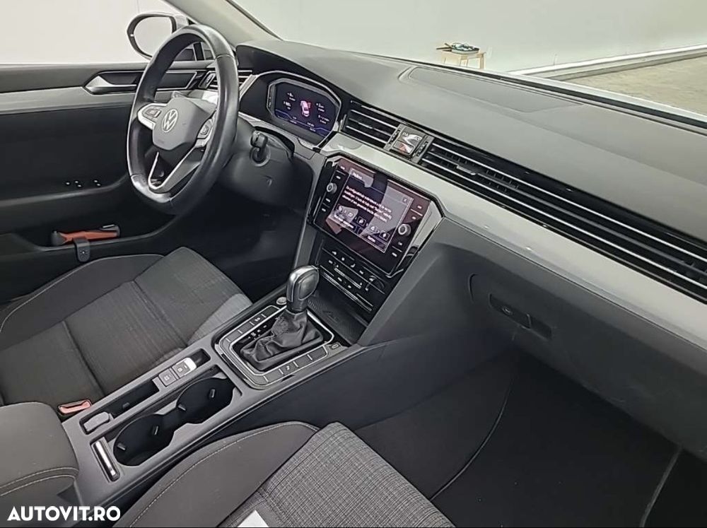 Volkswagen Passat 1.5 TSI ACT DSG Comfortline - 4