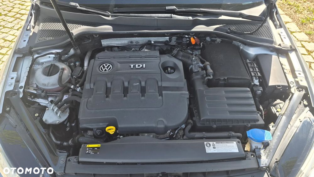 Volkswagen Golf 1.6 TDI BlueMot Comfortline - 20