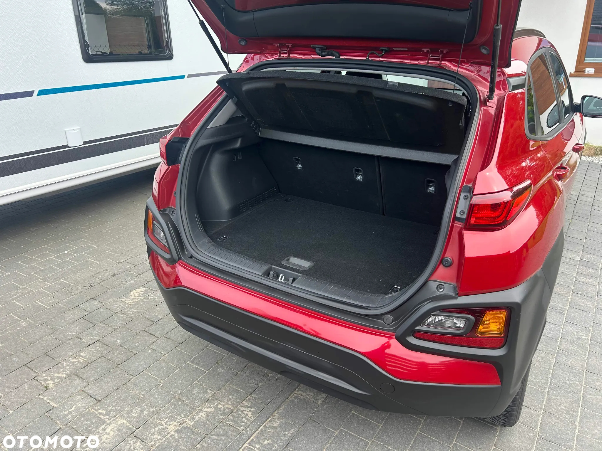 Hyundai Kona - 11