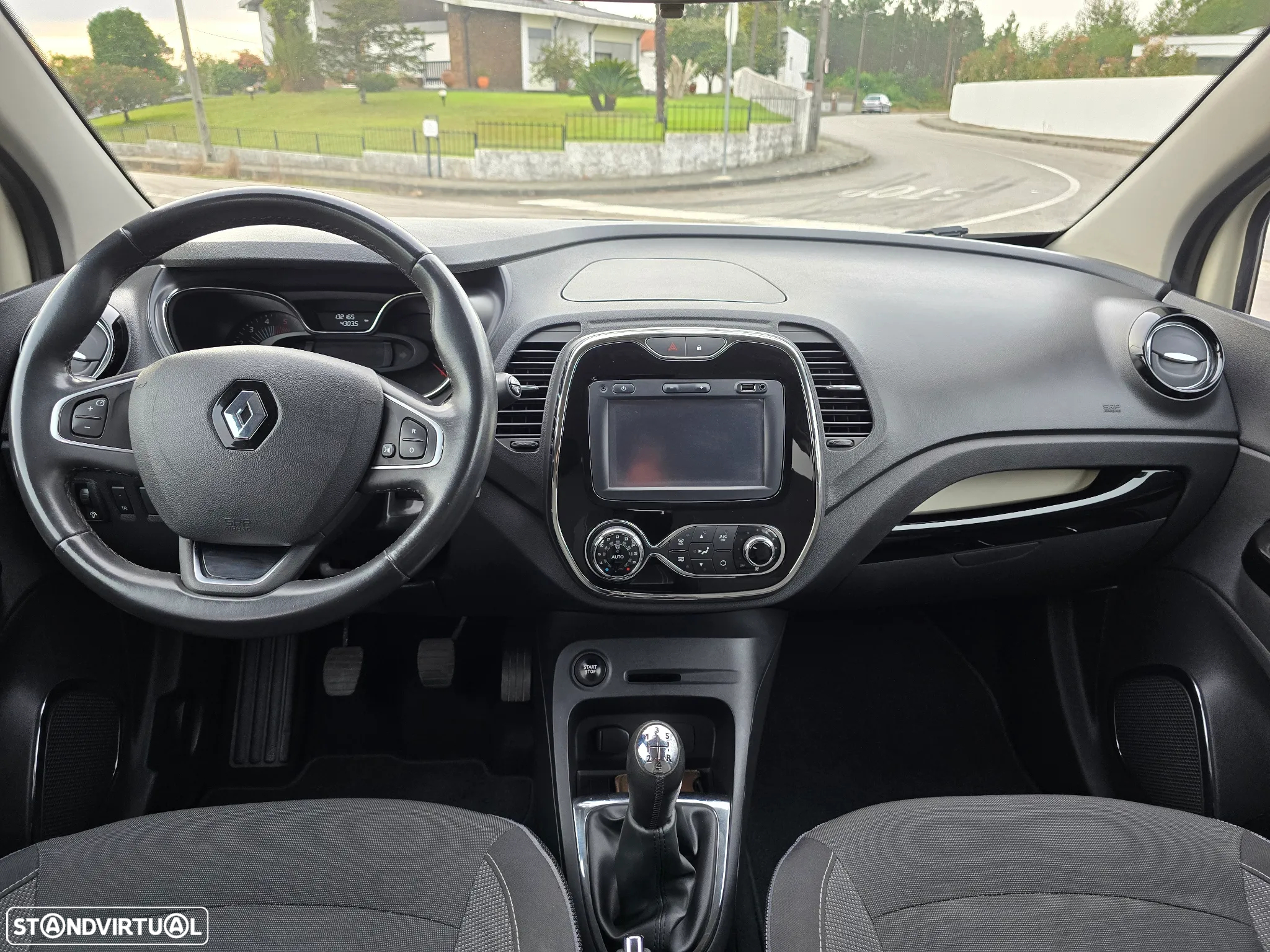 Renault Captur 1.5 dCi Exclusive - 38