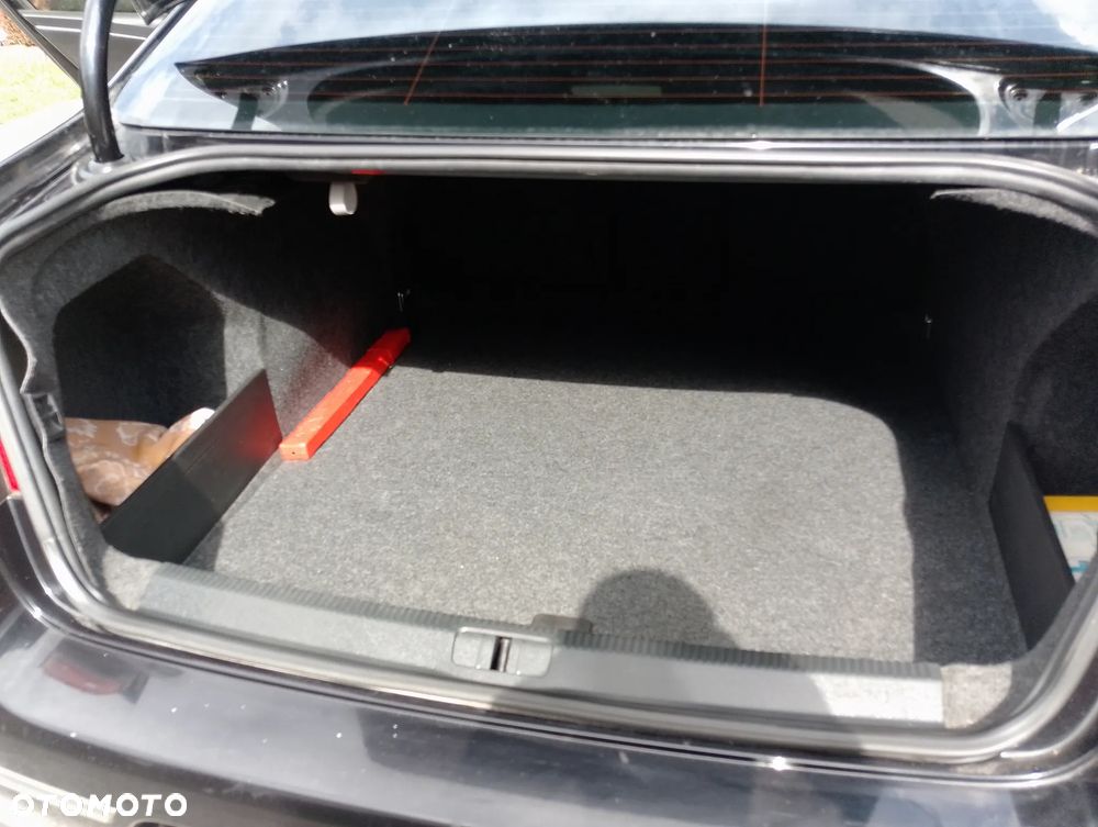 Volkswagen Passat 2.0 TSI Automatik Individual - 28
