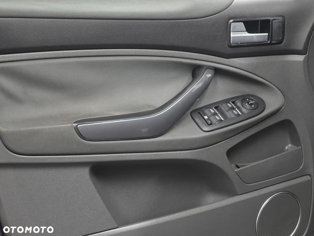 Ford Kuga - 17