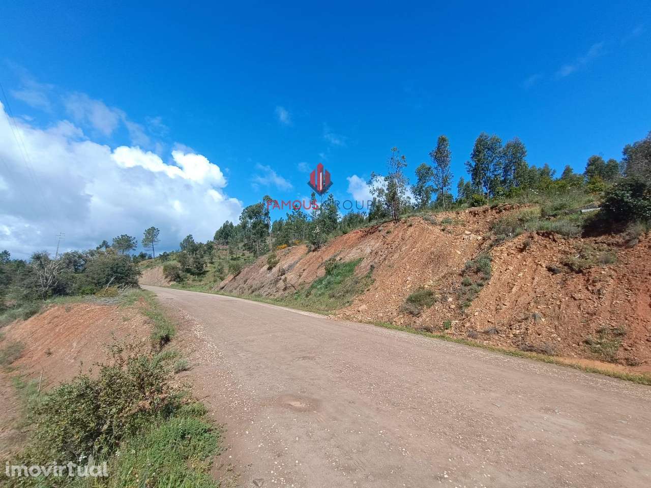 Terreno Misto com 178250m2 com Ruina com 97m2 - Grande imagem: 3/13