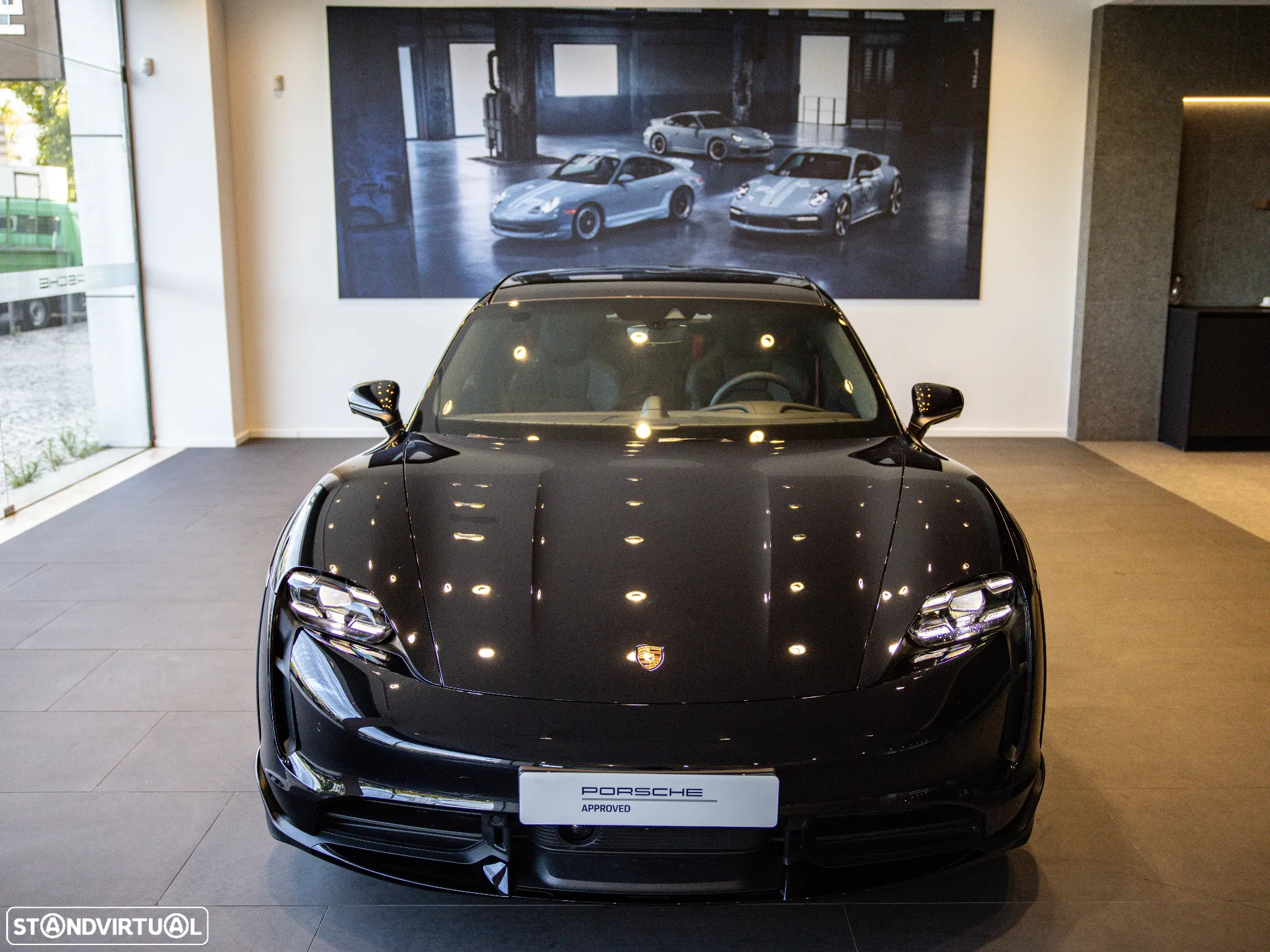 Porsche Taycan Cross Turismo Turbo - 12