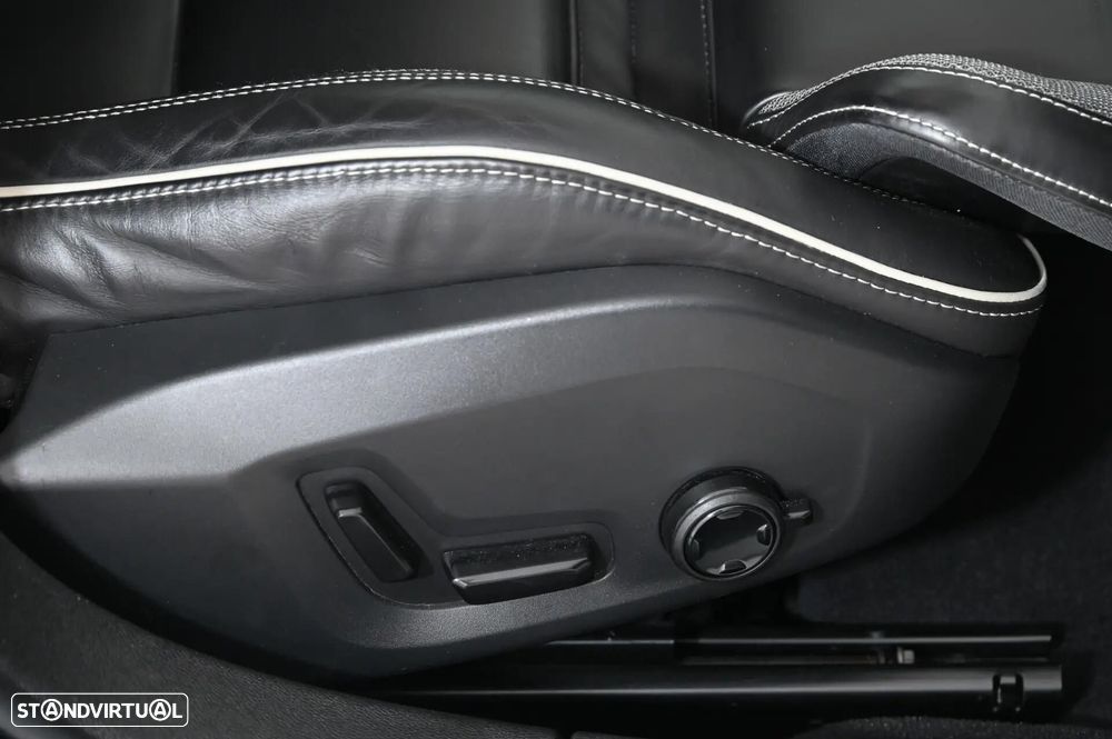 Volvo S60 2.0 T8 PHEV Polestar AWD - 29