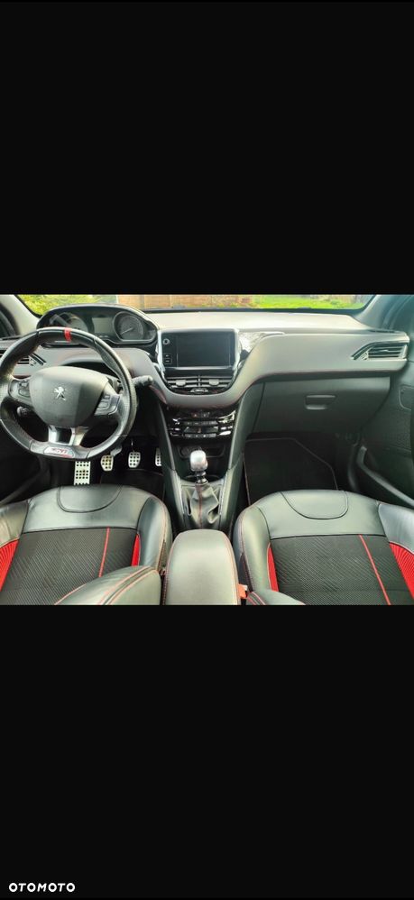 Peugeot 208 - 10