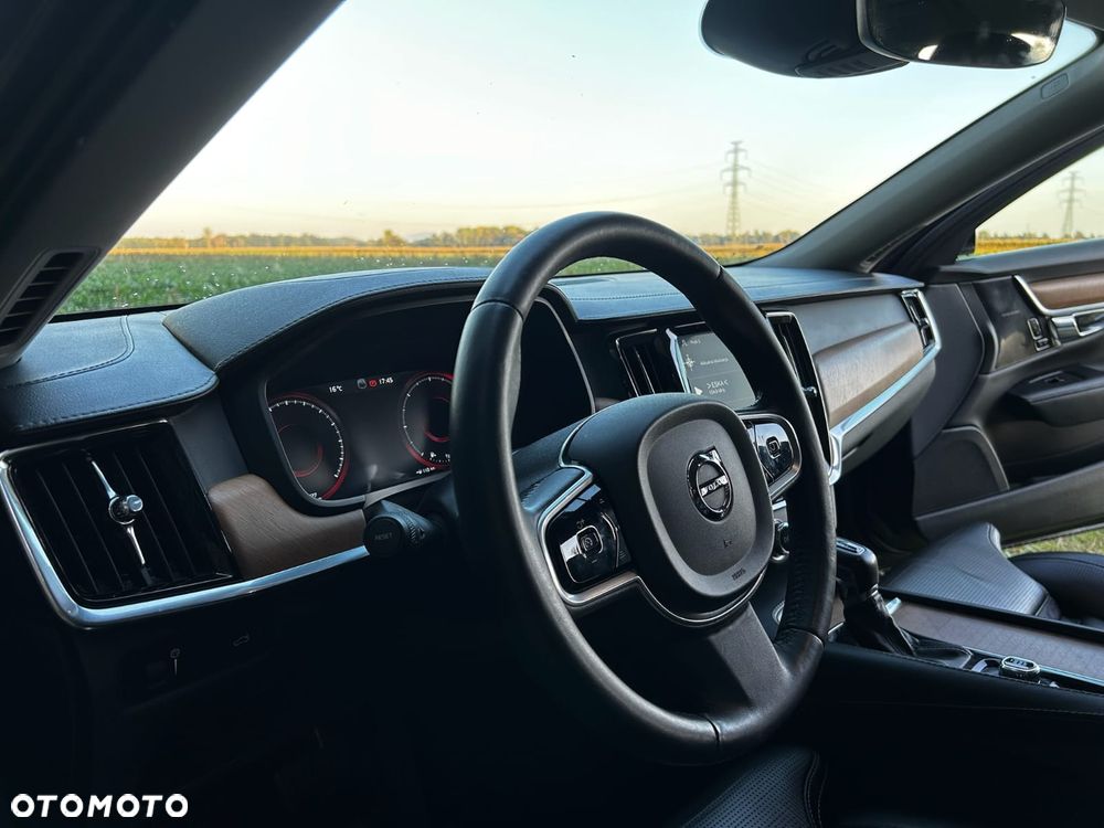 Volvo V90 - 23