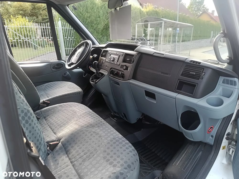 Ford Transit - 13