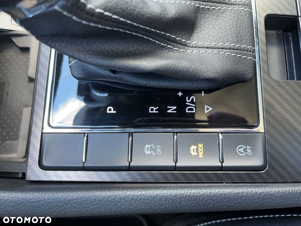 Skoda Superb 2.0 TDI SCR 4x4 Sportline DSG - 34