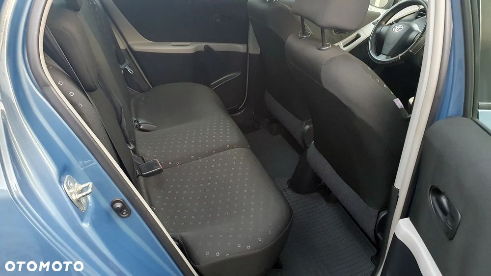 Toyota Yaris 1.3 Luna A/C - 13