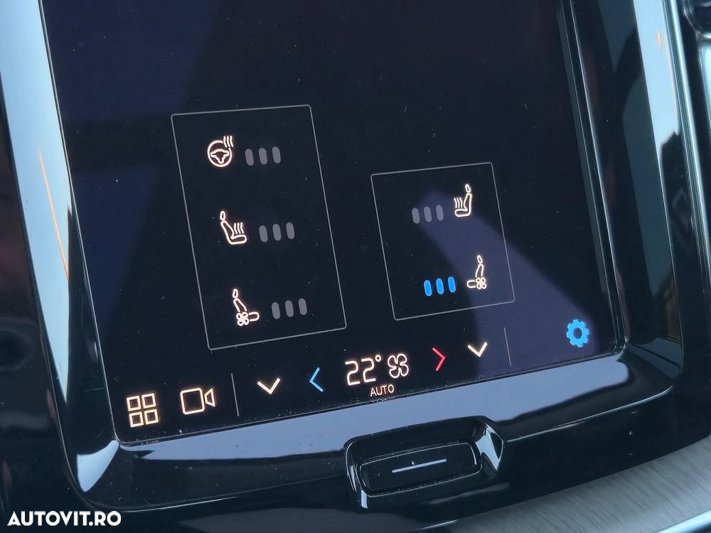 Volvo XC 60 T6 AWD Recharge Geartronic Inscription Expression - 16