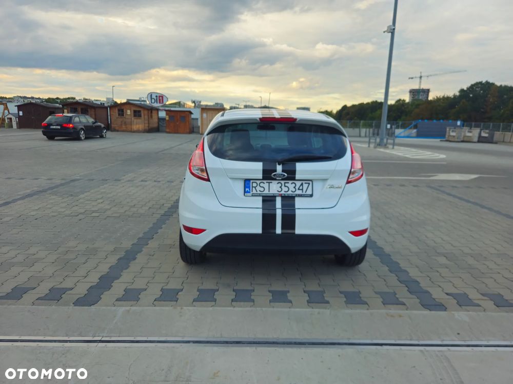Ford Fiesta 1.5 TDCi SYNC Edition - 5