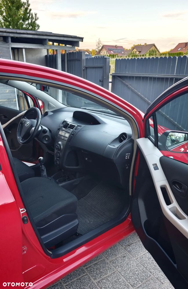 Toyota Yaris 1.33 Active - 10