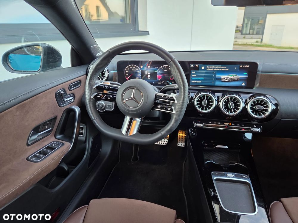 Mercedes-Benz CLA 220 mHEV 4-Matic AMG Line 8G-DCT - 15