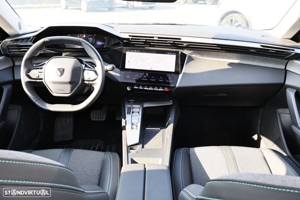 Peugeot 408 1.2 Hybrid Allure e-DCS6 - 12