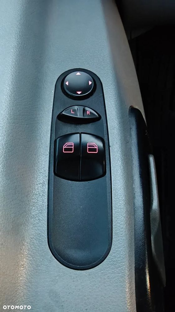 Volkswagen Crafter   brygadówka 7osób - 20