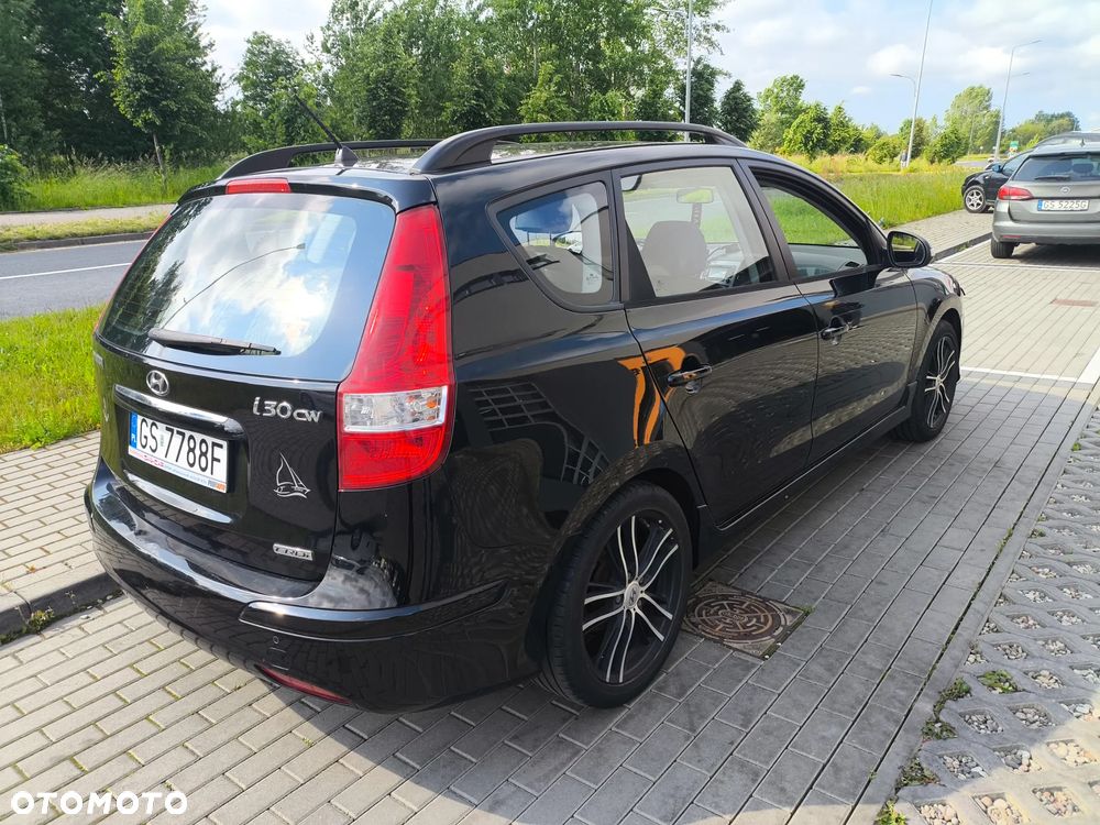 Hyundai i30 1.6 CRDi Classic + - 6