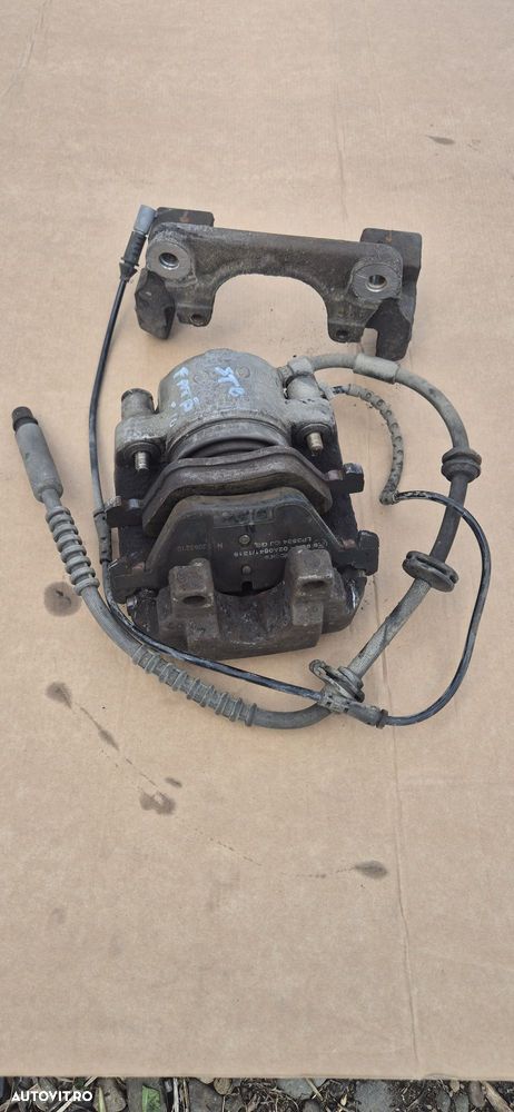 Etrier stanga fata bmw seria 5 f10 f11 2.0d 2011 - 1