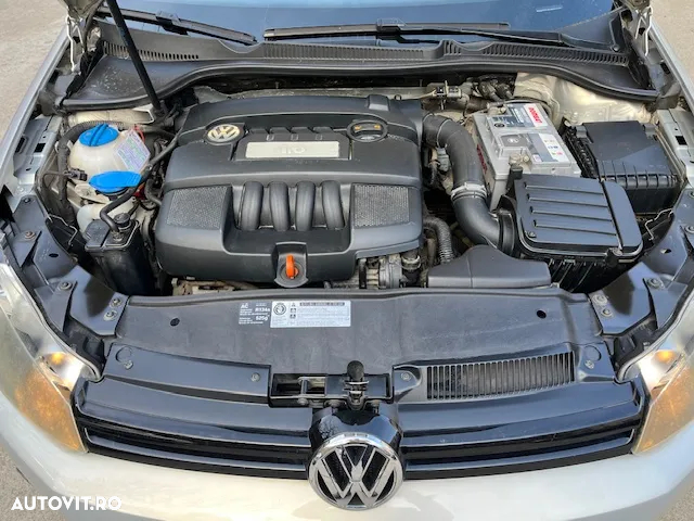 Volkswagen Golf 1.6 Comfortline - 6