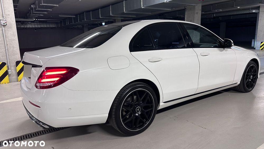 Mercedes-Benz Klasa E 220 d Business Edition 9G-TRONIC - 4