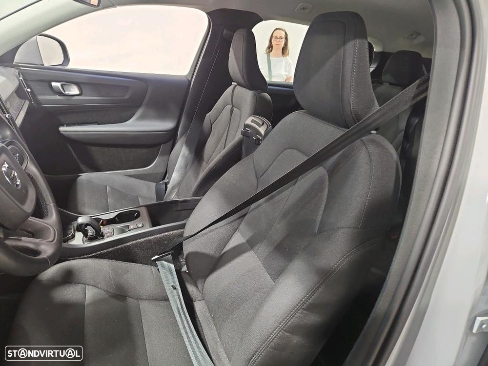Volvo XC 40 2.0 B3 Essential - 5
