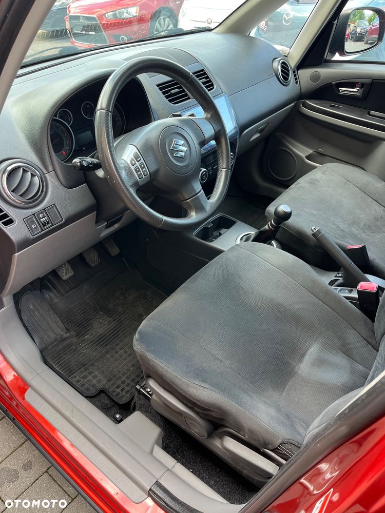 Suzuki SX4 1.6 VVT 4x4 Style - 12