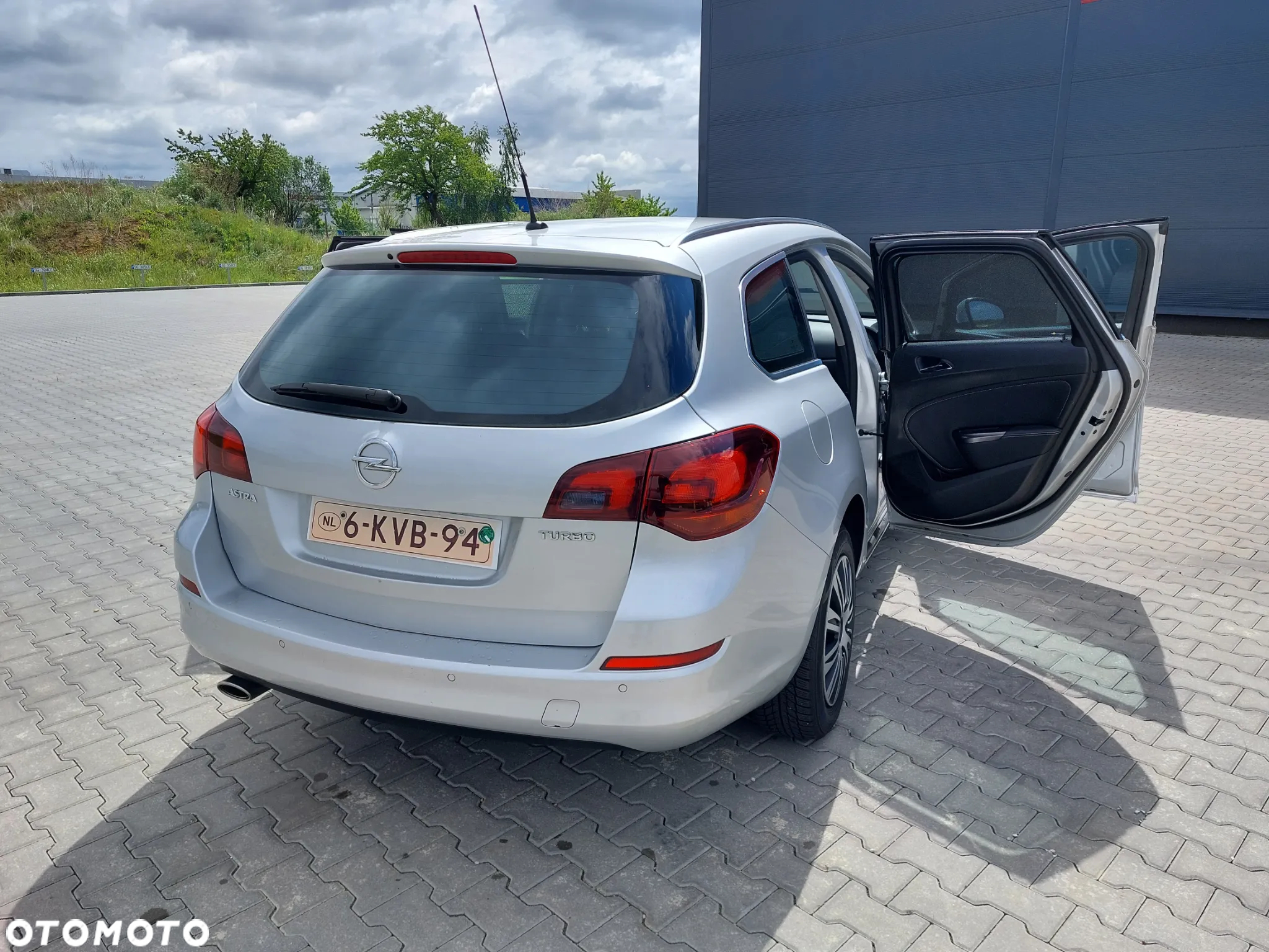 Opel Astra 1.4 Sports Tourer 150 Jahre - 36