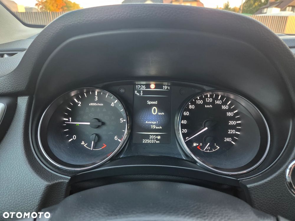 Nissan Qashqai - 12