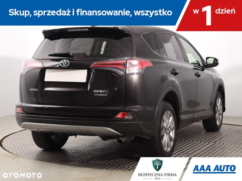 Toyota RAV4 - 6